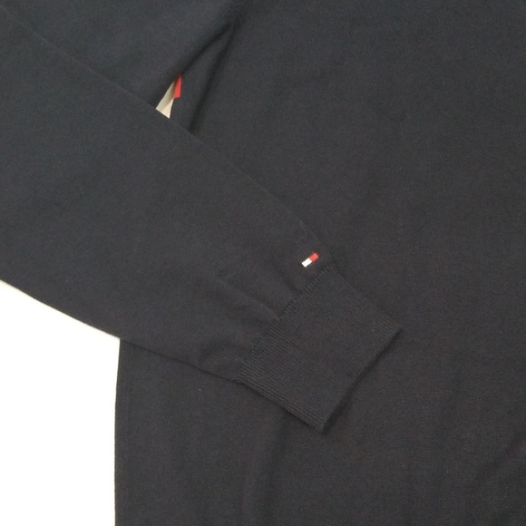 Tommy Crewneck Sweater "SALE $55 FIRM" - Picture 7 of 7